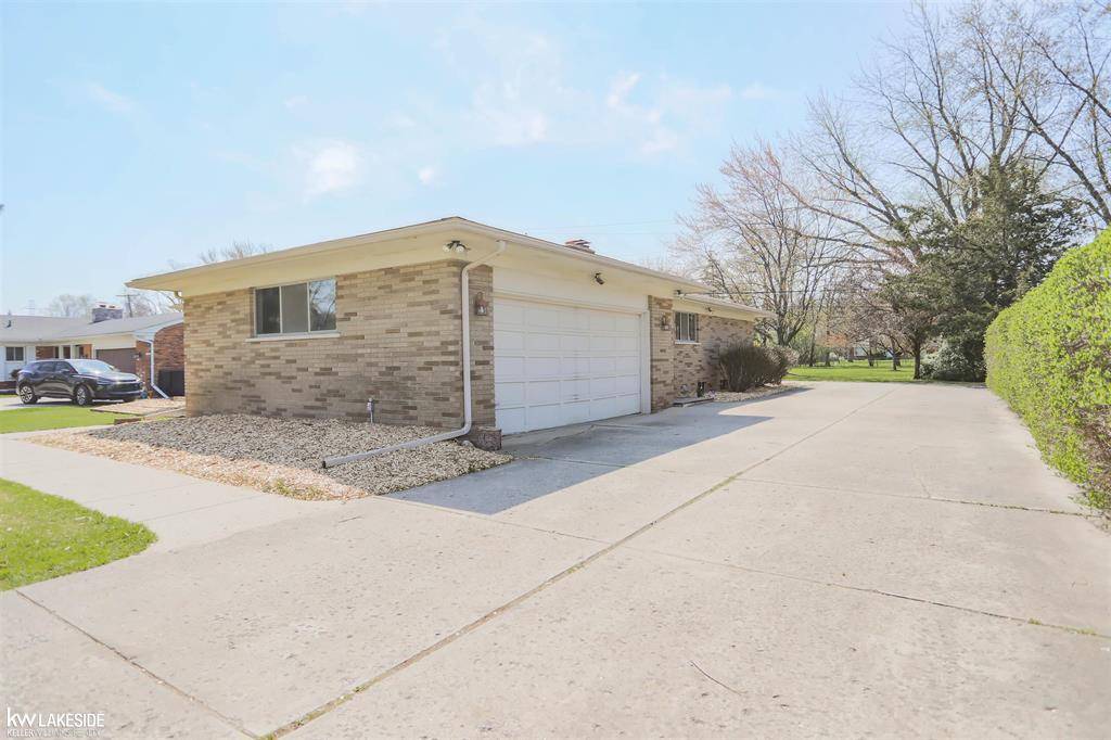 Warren, MI 48092,2428 Irma Street