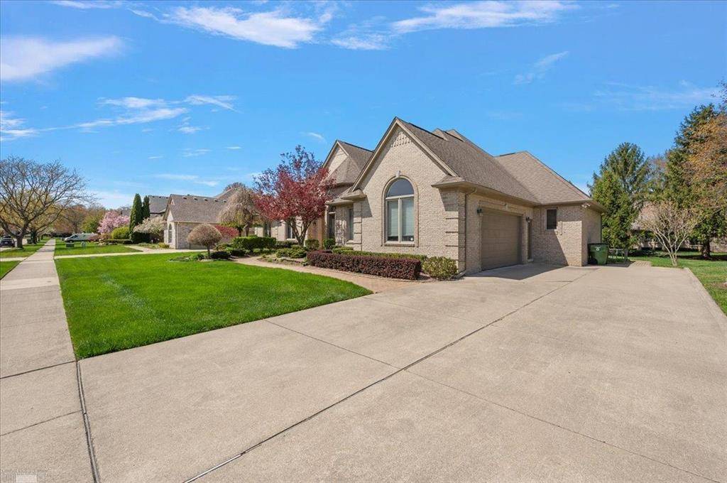 Shelby Twp, MI 48315,15113 Totten Place