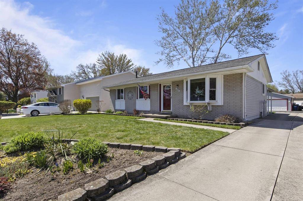 Westland, MI 48186,490 S John Hix Street