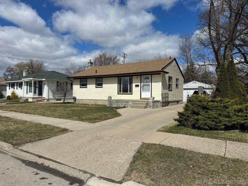St. Clair Shores, MI 48080,22635 California Street