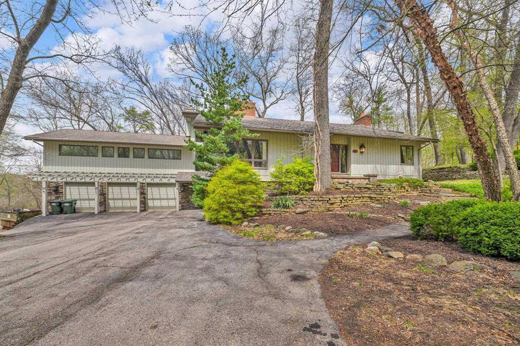 Rochester Hills, MI 48306,905 Hidden Oak Hill Lane