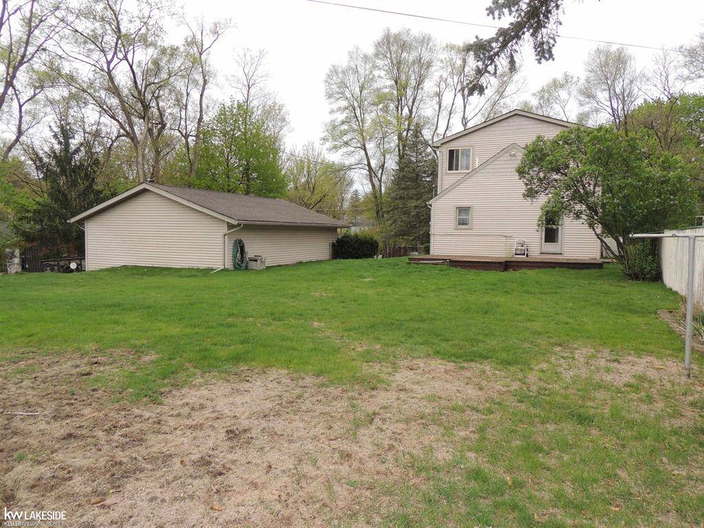 Waterford Twp, MI 48328,123 S Winding Drive