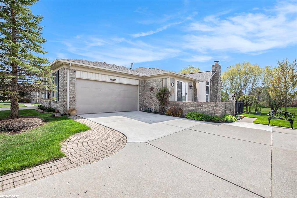 Macomb Twp, MI 48044,49837 Hidden Valley Drive Unit 33; Bldg 67