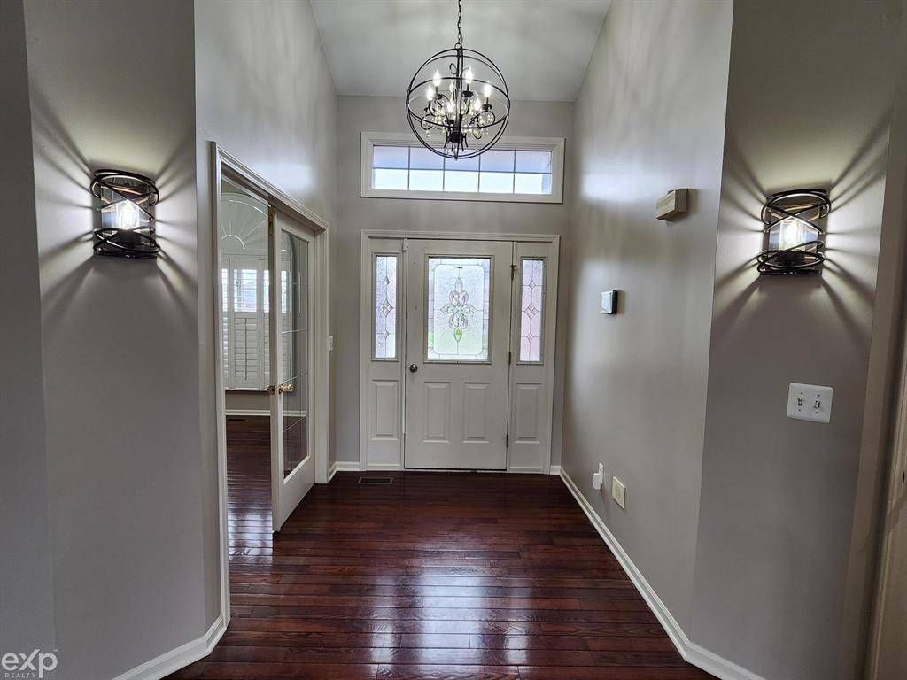 Macomb Twp, MI 48044,19913 Mapleton Drive