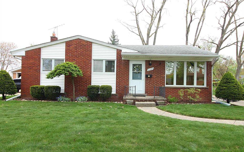 Clinton Twp, MI 48035,21295 Arcyle Street