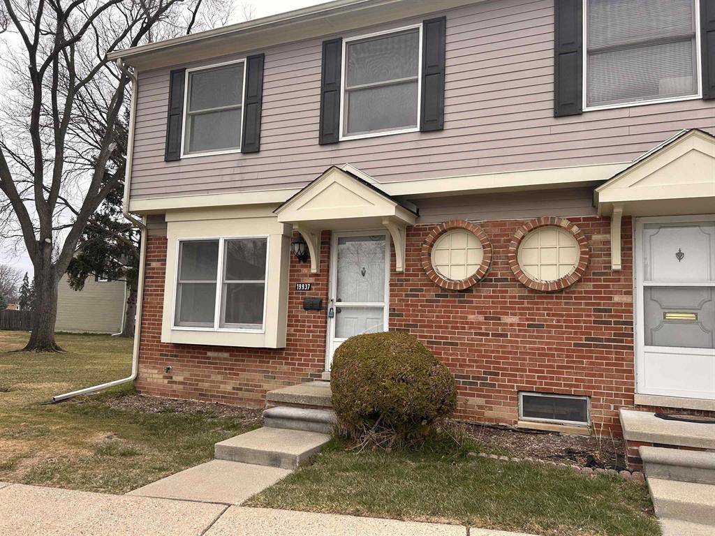 Clinton Twp, MI 48036,19937 Great Oaks Cir. N Circle
