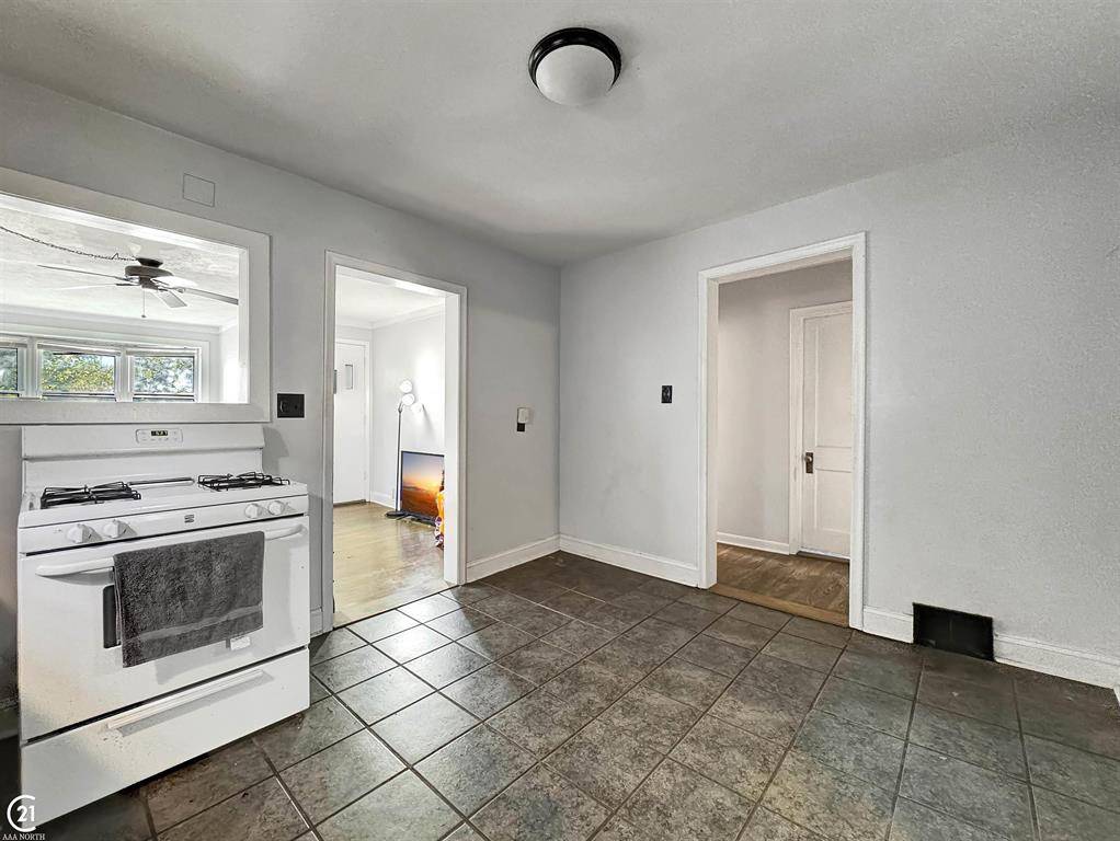Eastpointe, MI 48021,21756 Shakespeare Avenue