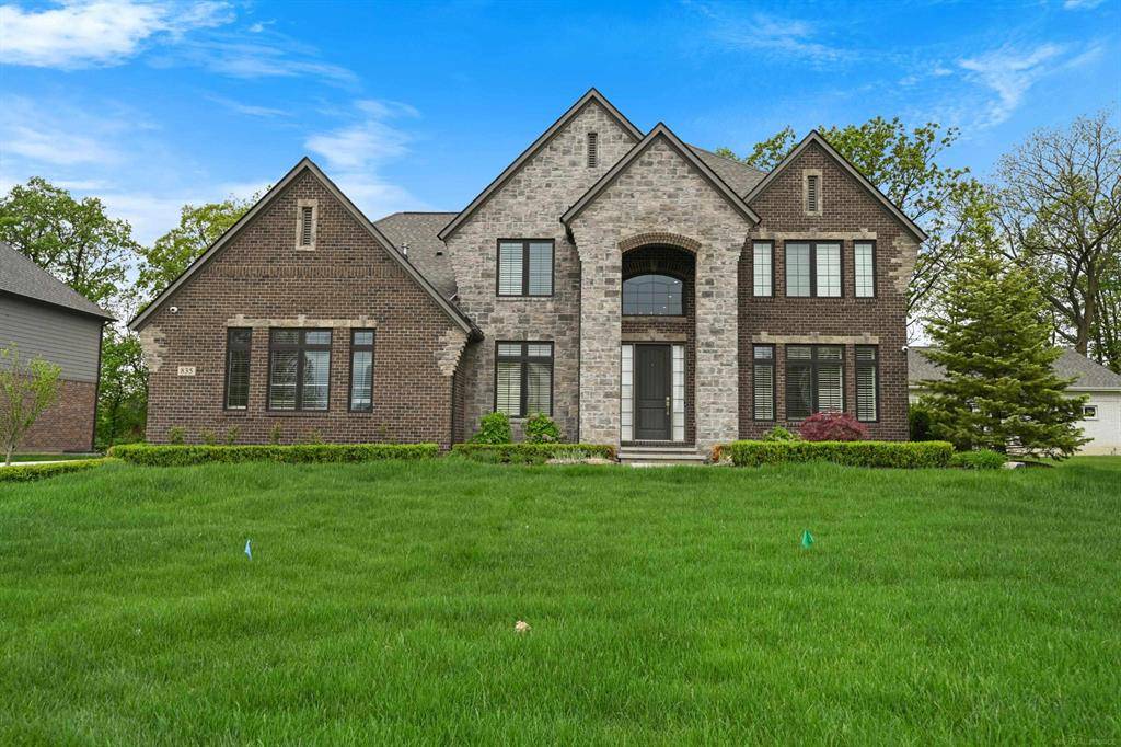 Rochester Hills, MI 48309,835 Crestwood Lane