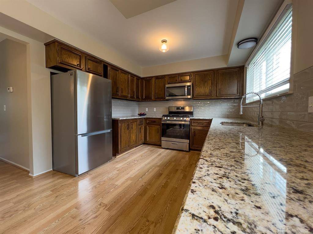 Sterling Heights, MI 48313,40351 ALEXANDRIA Drive