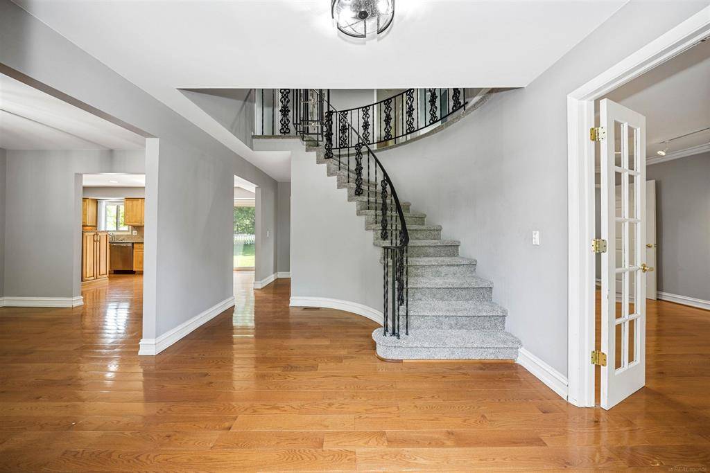 Troy, MI 48085,1822 Wilmet Drive