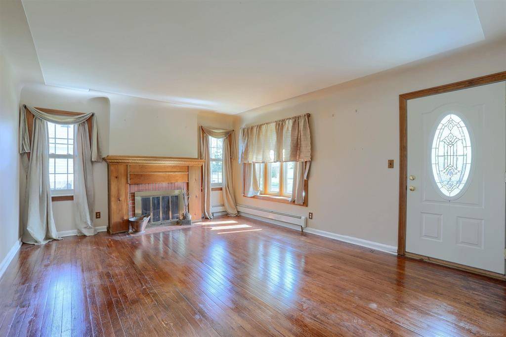 Eastpointe, MI 48021,22915 Beechwood Avenue
