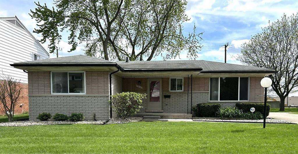 Center Line, MI 48015,7018 Jenerous Street