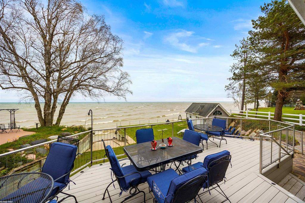 Deckerville Vlg, MI 48427,3864 Lakeshore Road