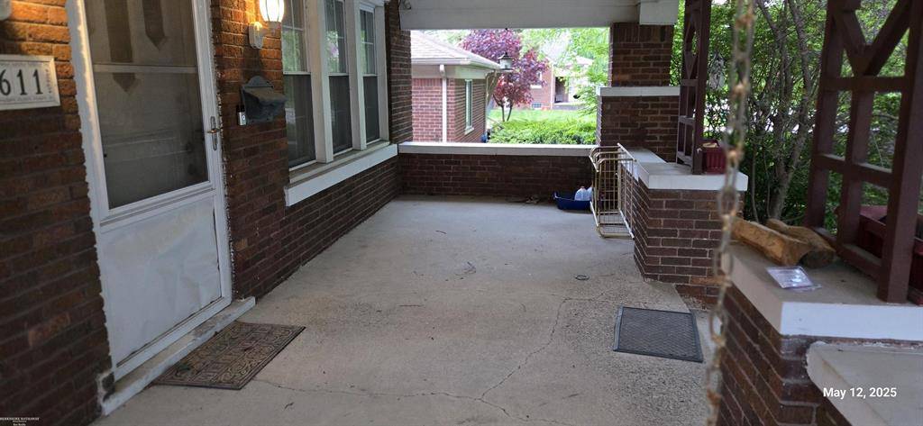 Eastpointe, MI 48021,15611 Charles R Avenue