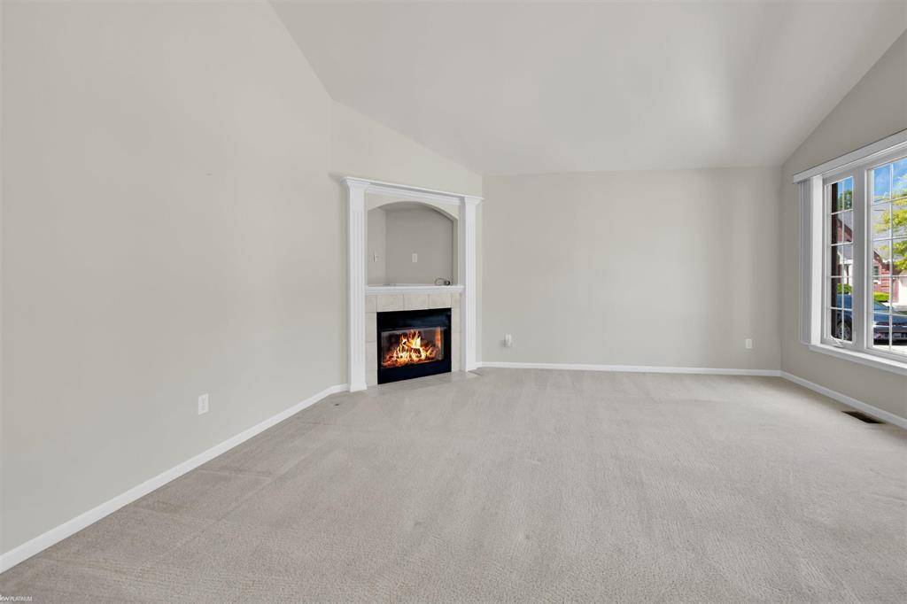 Clinton Twp, MI 48038,16468 Waverly Circle