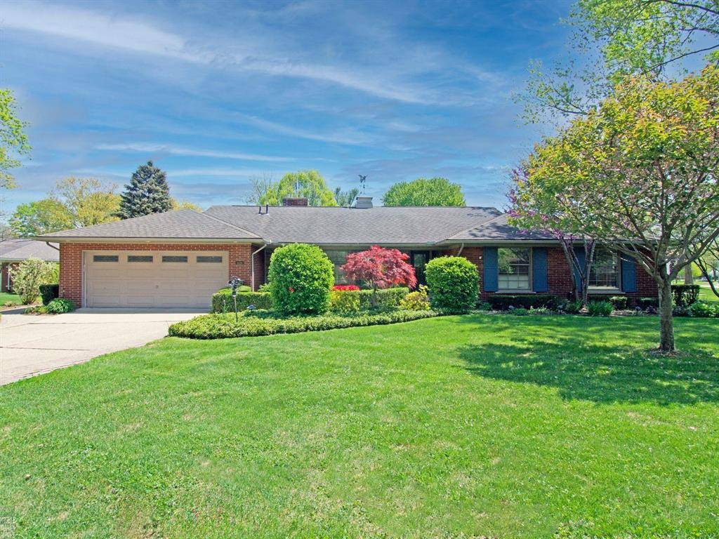 Grosse Pointe Woods, MI 48236,626 S Higbie Place