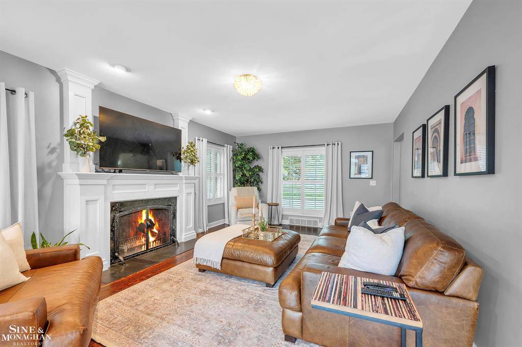 Grosse Pointe Farms, MI 48236,227 Mcmillan Road