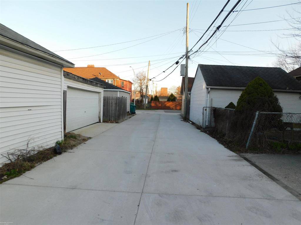 Grosse Pointe Park, MI 48230,1458 Wayburn Street