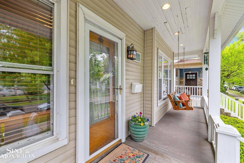 Grosse Pointe Park, MI 48230,1117 Lakepointe St Street