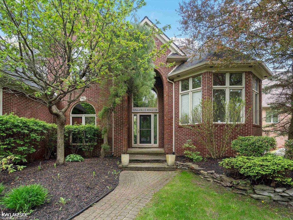 Shelby Twp, MI 48316,52664 Blue Ridge Drive