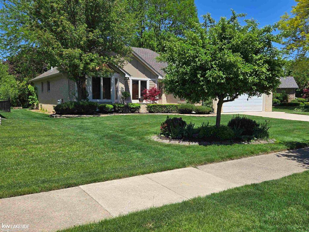 Macomb Twp, MI 48042,52843 DEERWOOD Drive