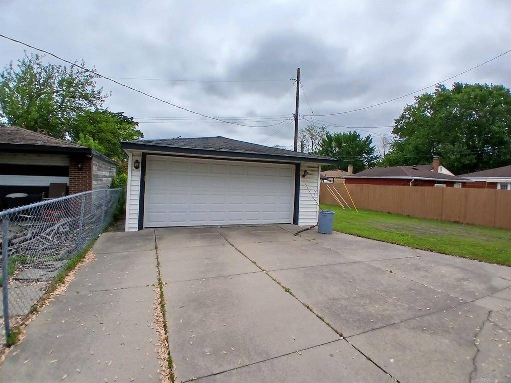 Roseville, MI 48066,30428 Hayes Road