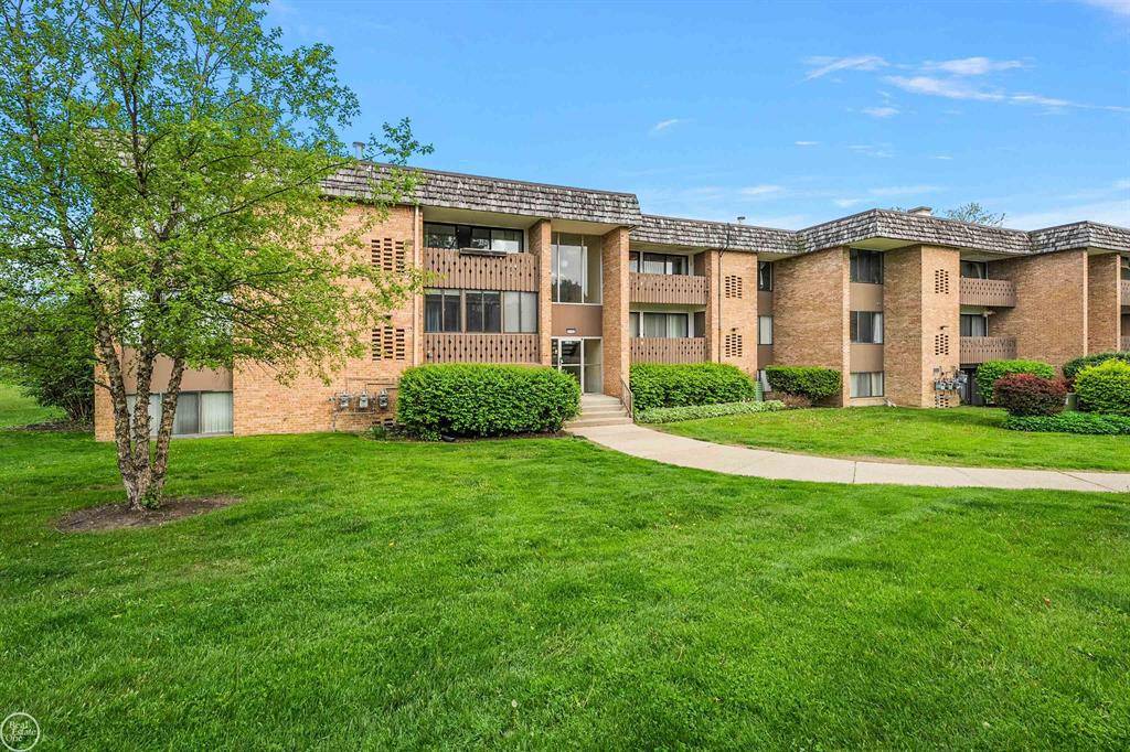 Ann Arbor, MI 48103,2102 Pauline Boulevard Unit 304