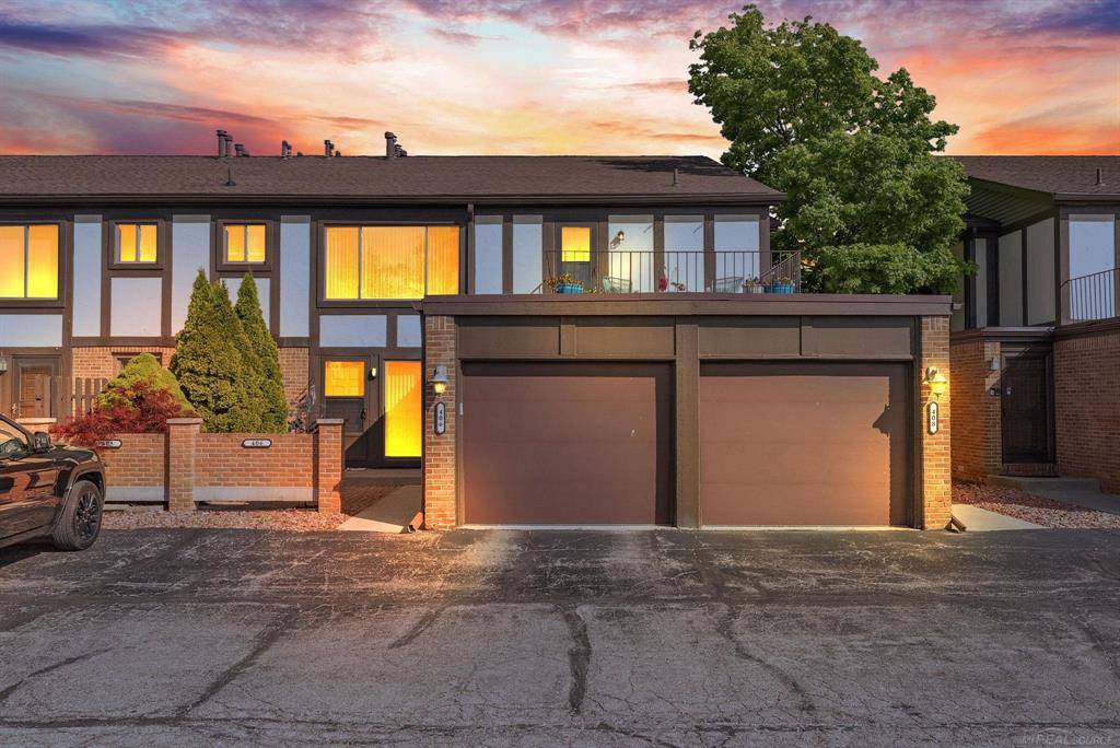 St. Clair Shores, MI 48082,408 Country Club Drive