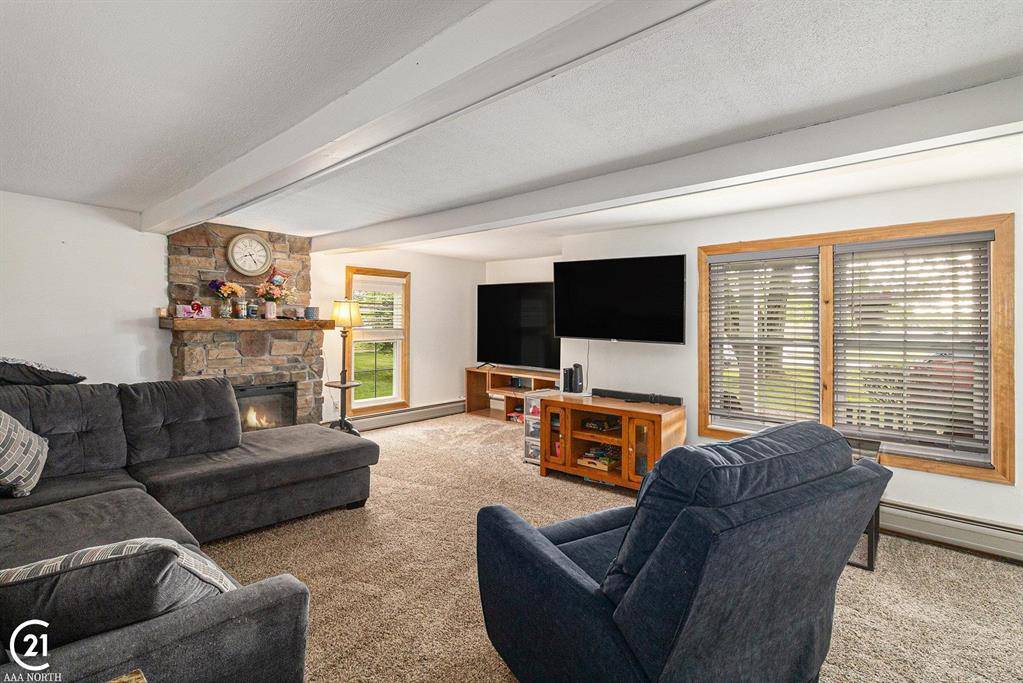 Almont Vlg, MI 48003,4646 Howland Road