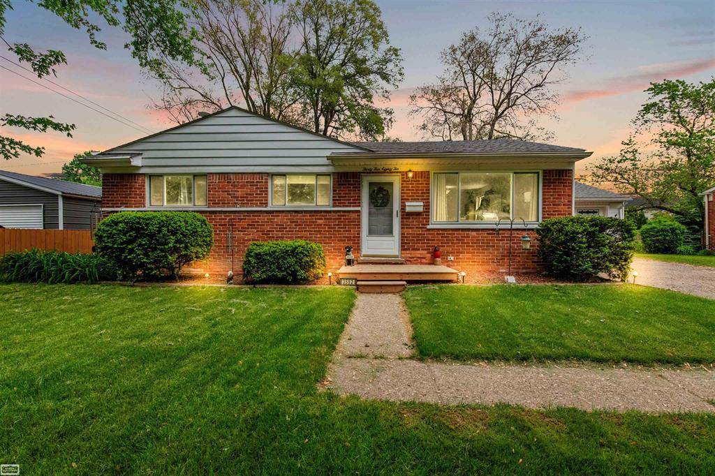 Waterford Twp, MI 48329,3582 David K Drive