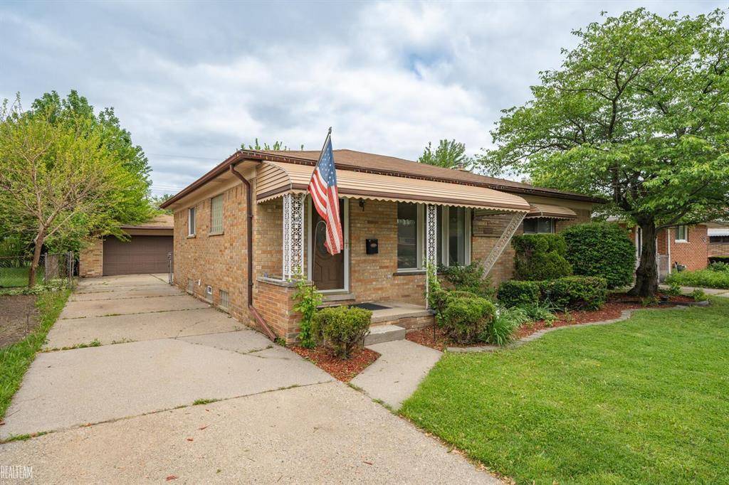 Warren, MI 48093,8435 Francine Street