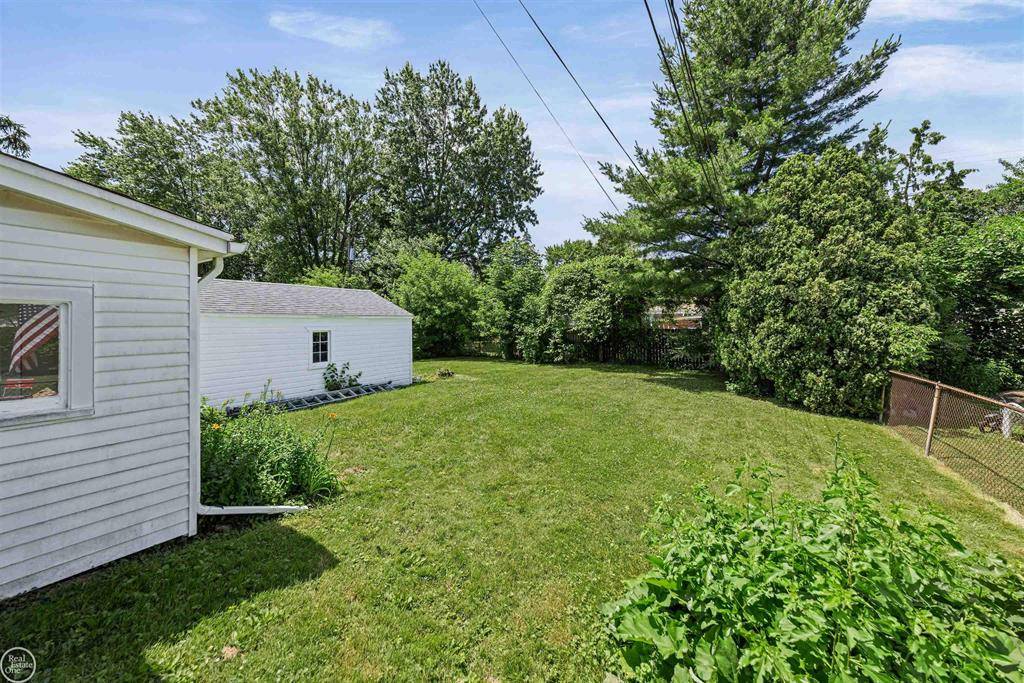 Roseville, MI 48066,26091 Hollywood Street