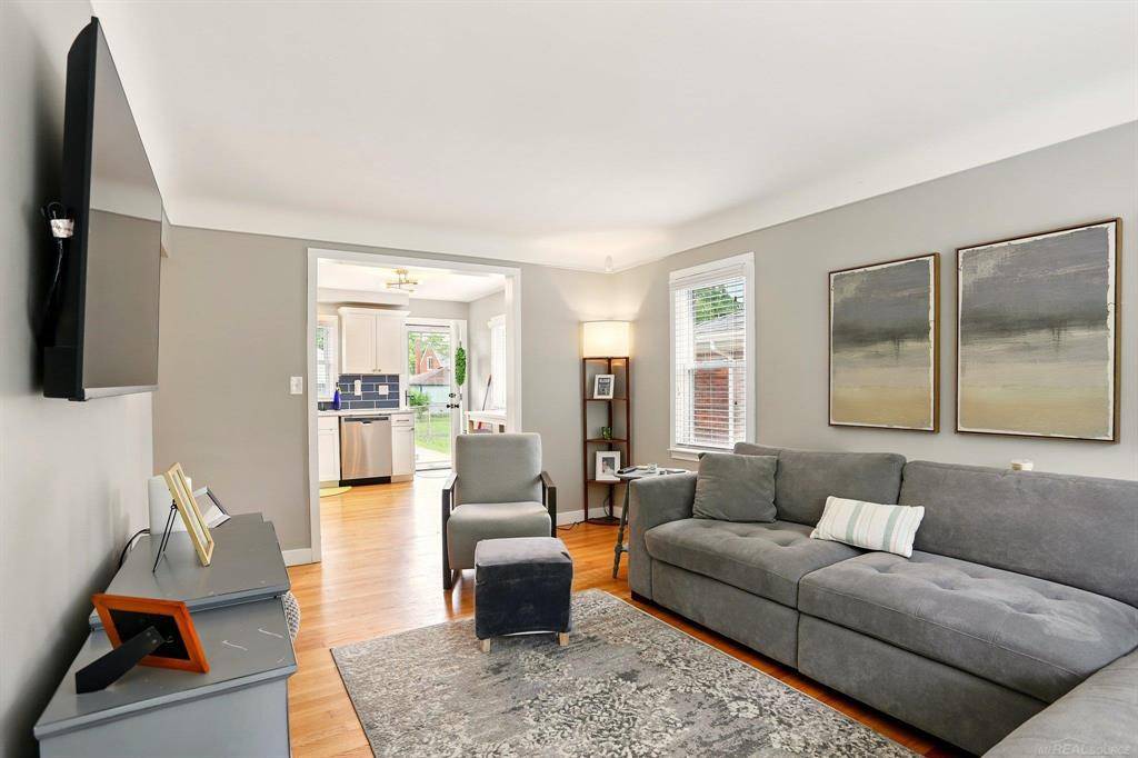 Harper Woods, MI 48225,20647 Kenmore Avenue