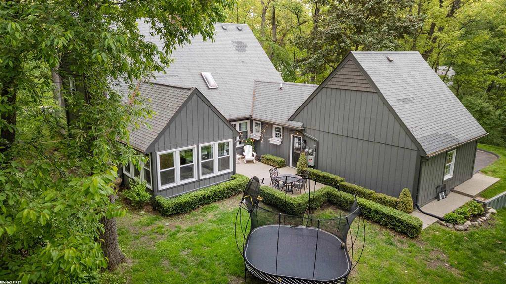 Rochester Hills, MI 48309,2639 Stoodleigh Street