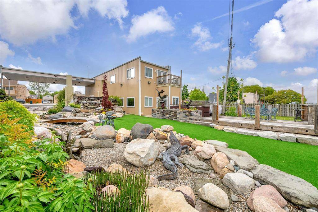 Marine City, MI 48039,451 S Water Street