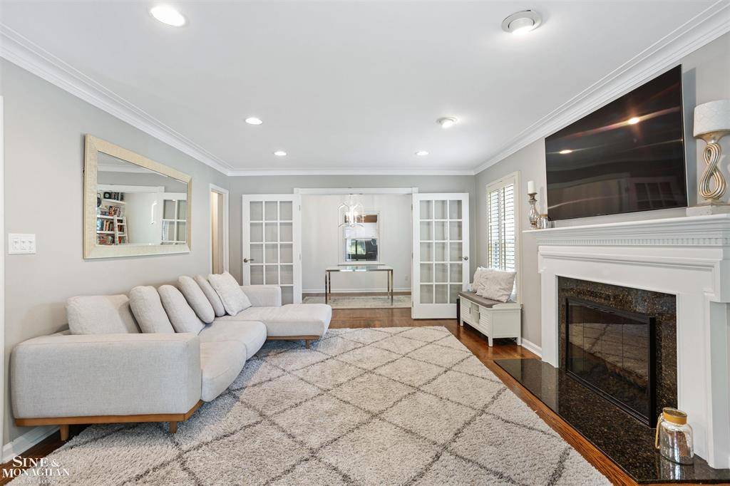 Grosse Pointe Woods, MI 48236,950 S Oxford Road
