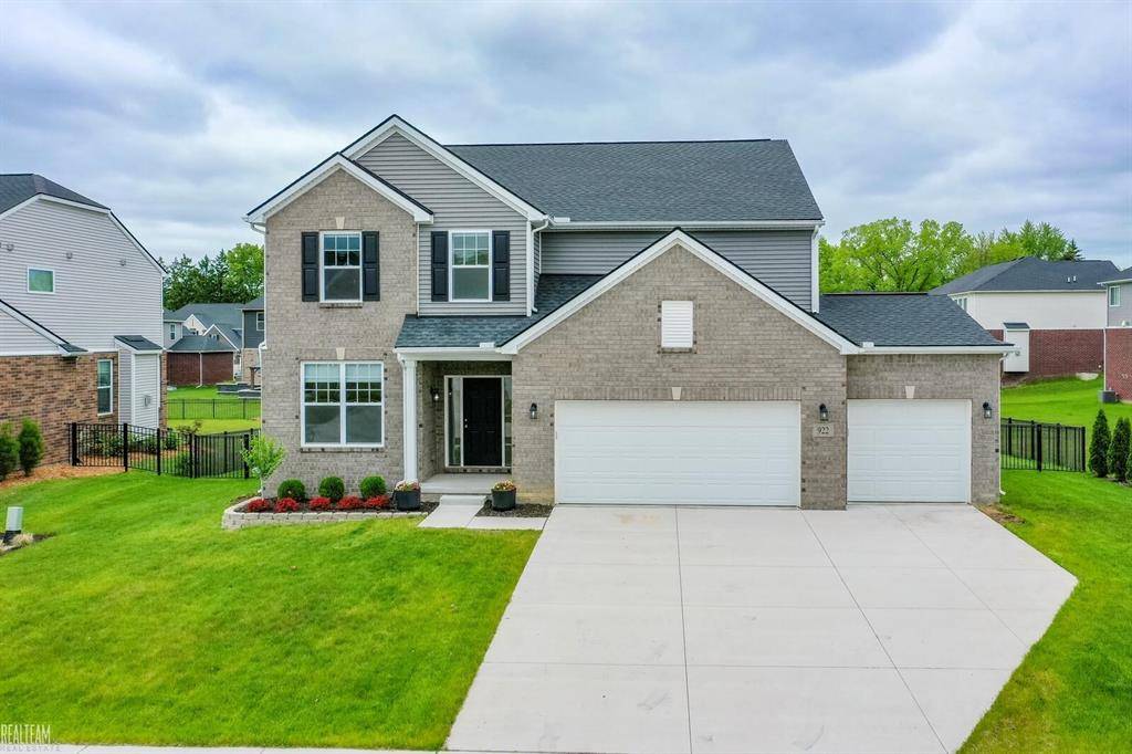 Rochester Hills, MI 48307,922 Lemon Drive