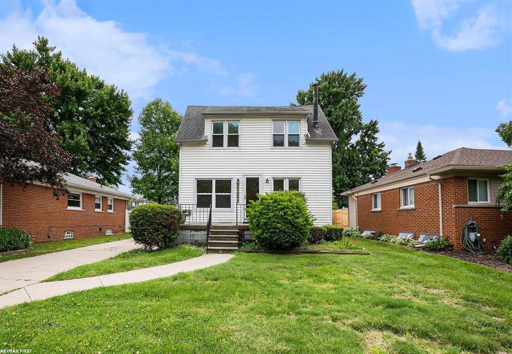 St. Clair Shores, MI 48080,21604 Grand Lake Street