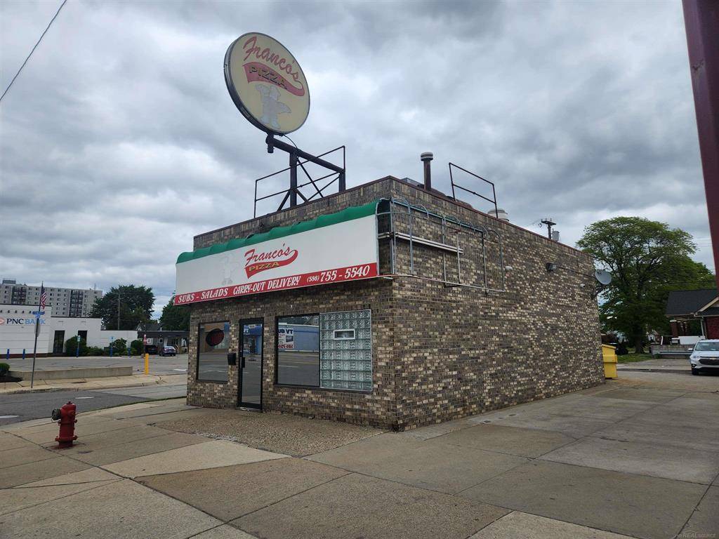 Center Line, MI 48015,24662 Van Dyke Avenue