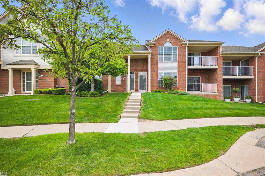Rochester, MI 48307,1852 Flagstone Circle Circle