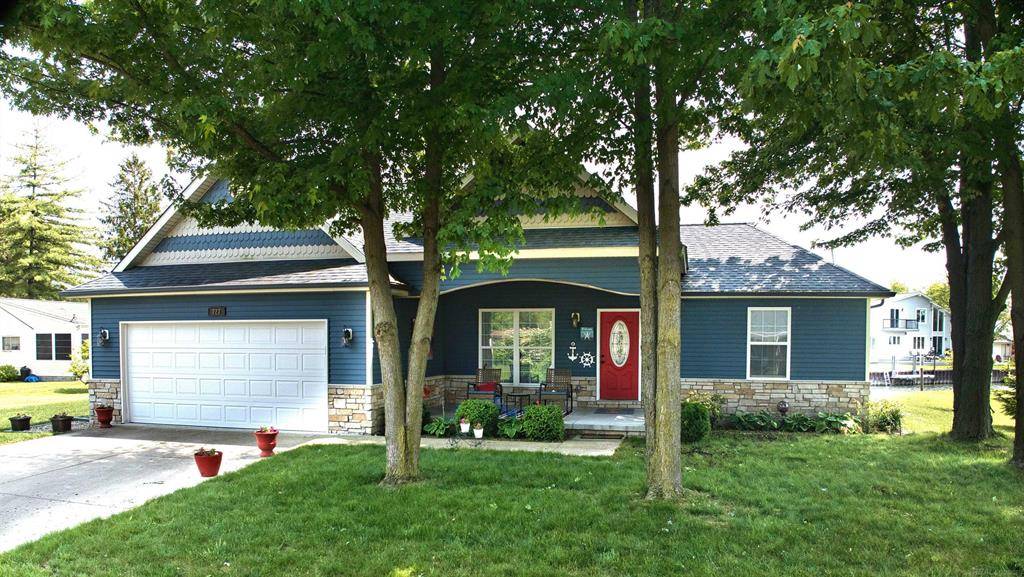 Algonac, MI 48001,727 Townsend Drive