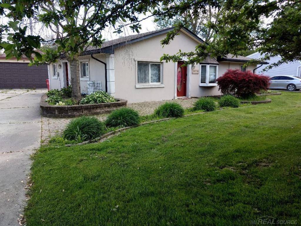 Harrison Twp, MI 48045,39716 Detroit Street