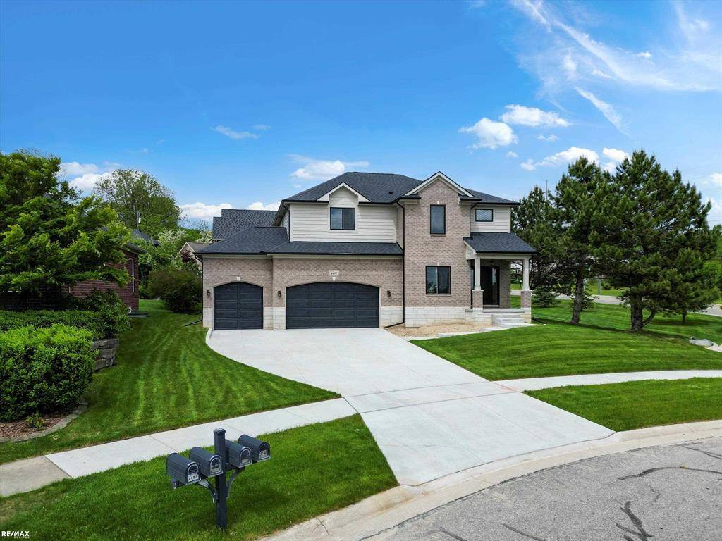 Auburn Hills, MI 48326,4497 Thornhill Drive
