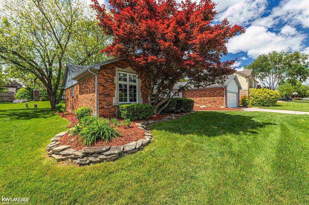 Farmington Hills, MI 48167,21761 Glenwild Drive