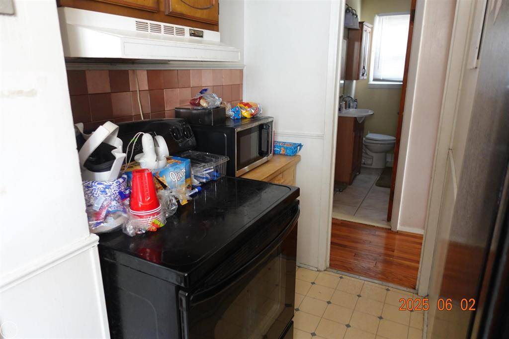 Lincoln Park, MI 48146,4166 PORTER Avenue