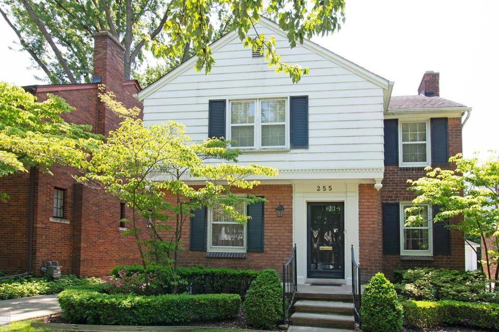 Grosse Pointe Farms, MI 48236,255 Merriweather Road