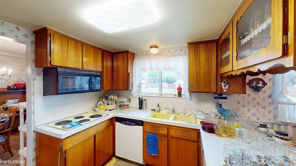 Warren, MI 48093,11493 Briarcliff Drive
