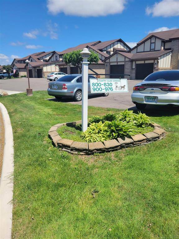 St. Clair Shores, MI 48082,946 Country Club Drive