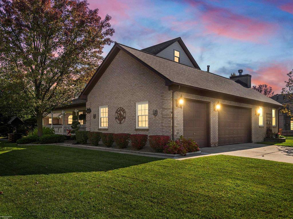 New Baltimore, MI 48047,36672 Orchard Lake Drive