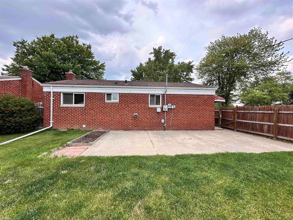 Sterling Heights, MI 48313,8662 Cherrylawn Sterling Heights